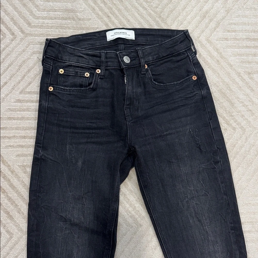 Zara Black Distressed Skinny Jeans worn once size 2